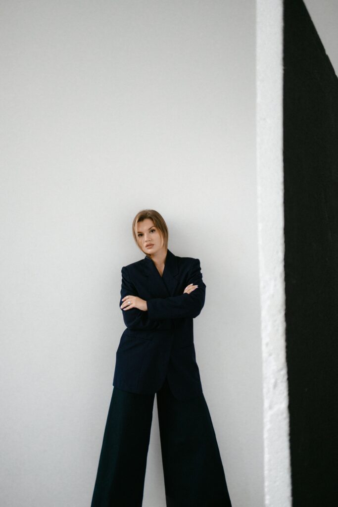EMS woman black | Studium LLM